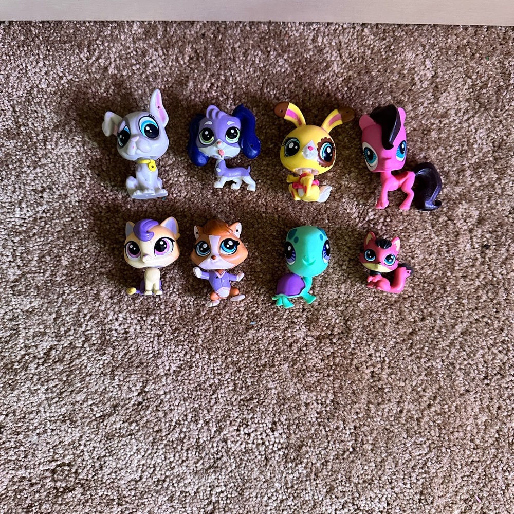 8 Littlest Pet Shop LPS Colorful Animal Figurines Set